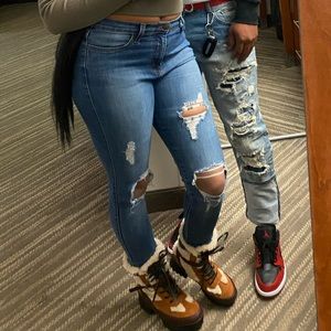 Womens distressed skinny jeans